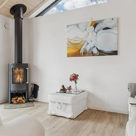 2 Bedroom Lovely In Lsted